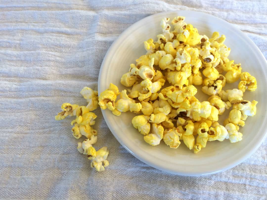 Homemade healthy popcorn on the stovetop. Movie theater popcorn, free of toxic oils and chemicals. #homemade #stovetop #popcorn #movietheater #healthy