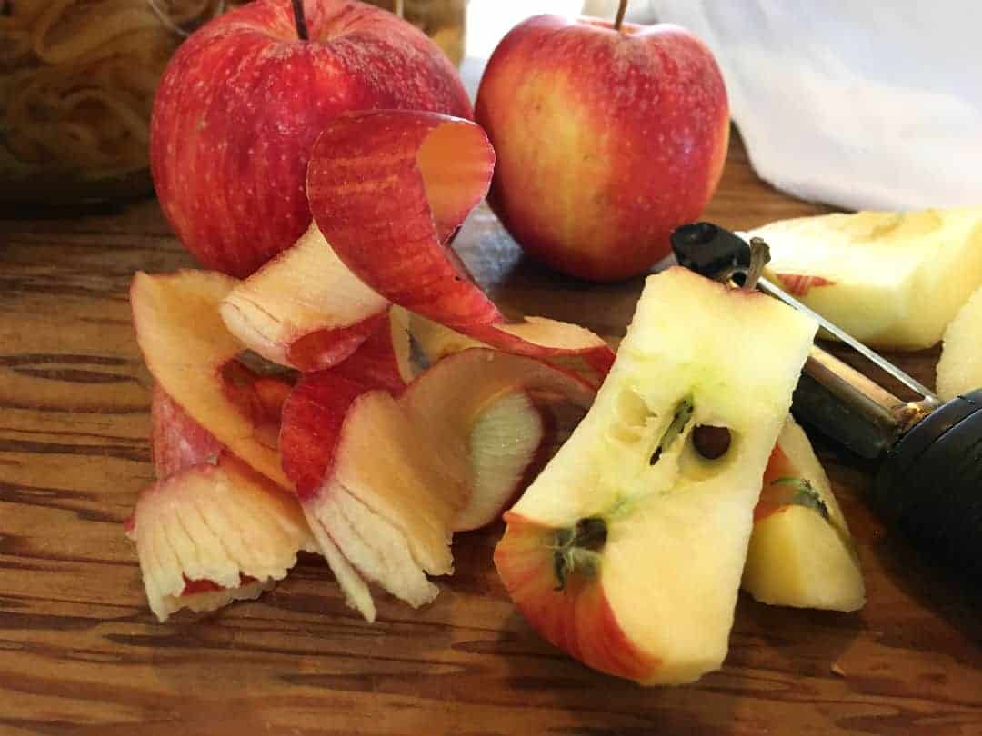How to make raw apple cider vinegar from scraps to treasure