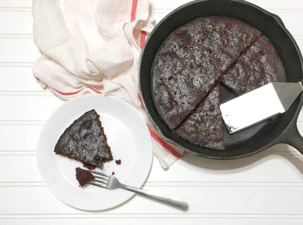 Fudge Brownie Skillet Pie all natural unrefined sugar