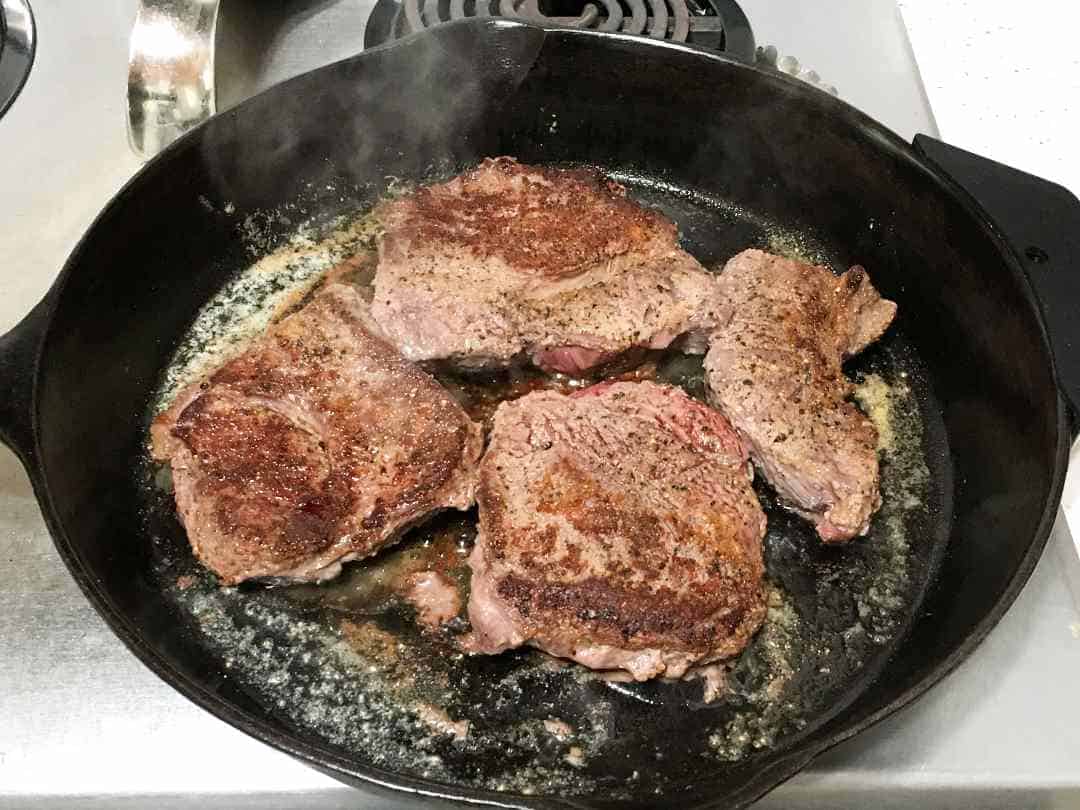 how to cook grass-fed steak in a cast iron skillet