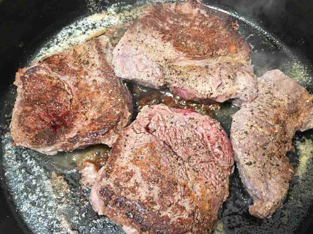 seared steak how to cook grass-fed steak cast iron skillet cooking