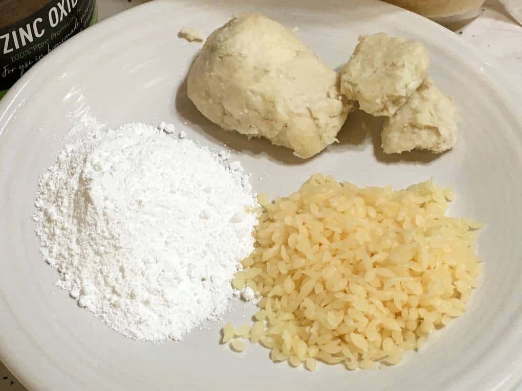 plate of natural sunscreen ingredients